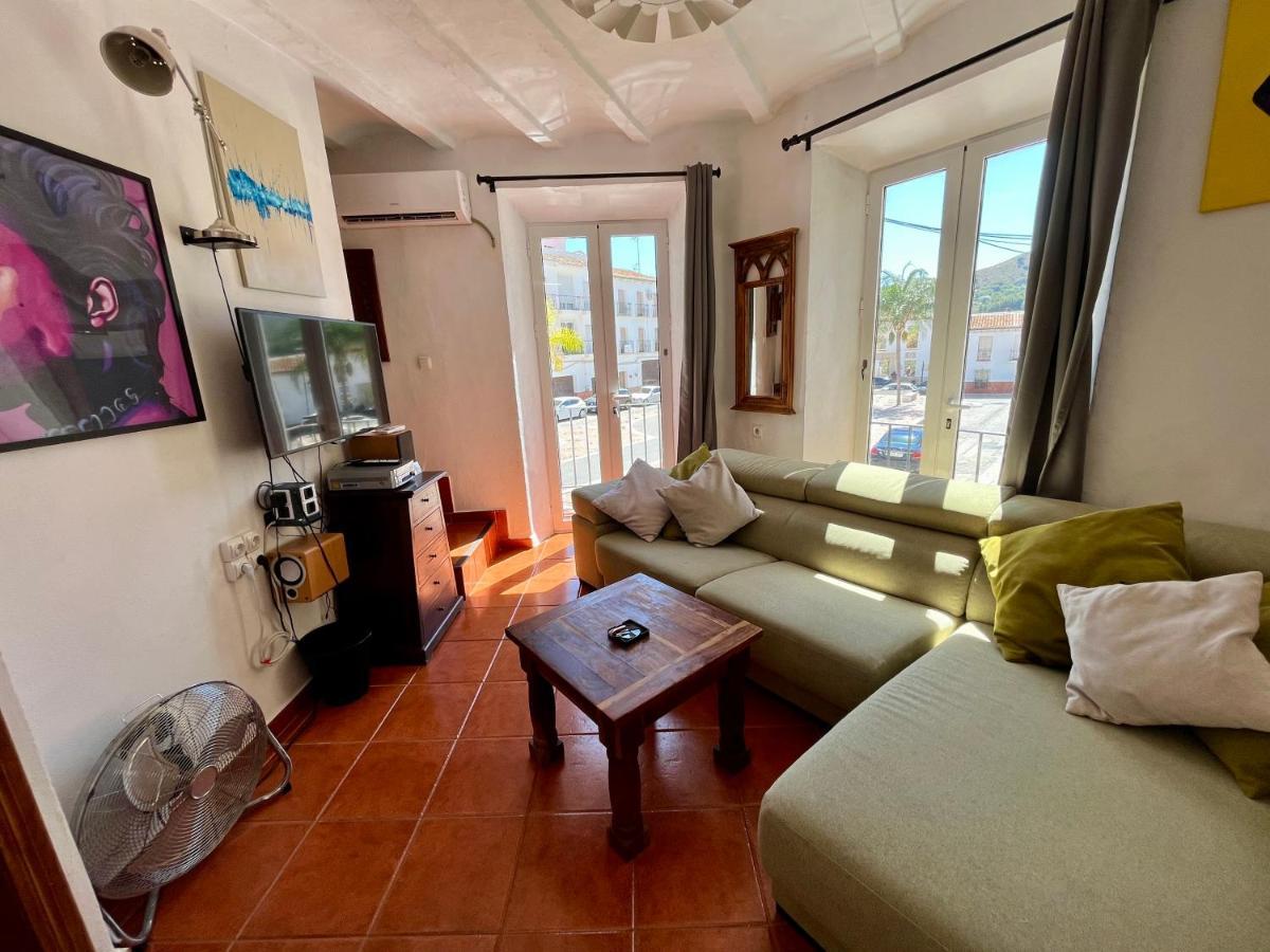 Spanish Town House Alora Bagian luar foto